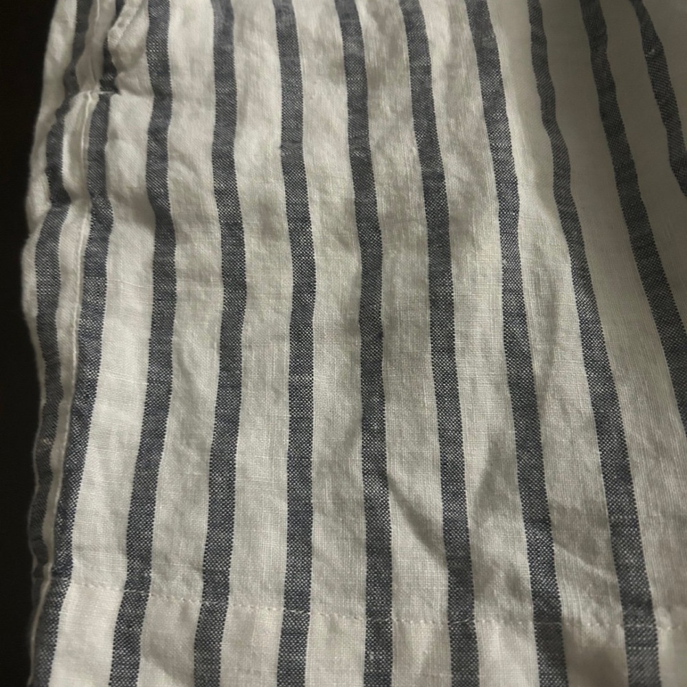 Sigrid Olsen Linen Blue and White Striped Shorts Size Medium mint condition - Picture 3 of 4